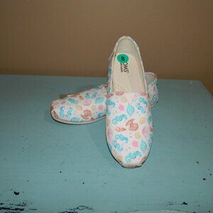 TOMS Belmont Seashell Print Canvas Shoes Size 8 New